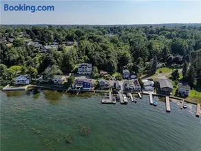 Cute Cottage Overlooking Sodus Bay- Direct Water Access - Image 3