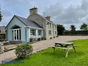 Country Farm House - Image 4