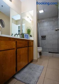 Cozy Condo 4 Miles to Park Entrance with BBQ and Steps to Dining - Image 5
