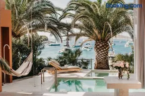 Zori Timeless Hotel - Image 1