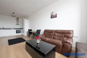 Hawthorns Apartments - Image 2