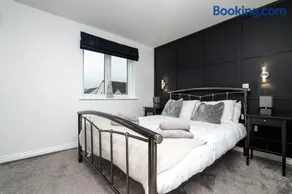 3BR Parking Nr Dalhousie Castle &Edinburgh Airport - Image 3
