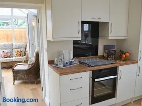 The Gin Gan Cottage - Image 5