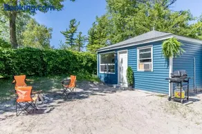 Beachside Summer Cabins - Image 4