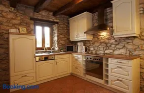 Holiday Home in Paradies - Image 2