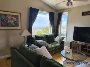 Inn the Sky Guest House Sleeps 4 Firepit - Image 1