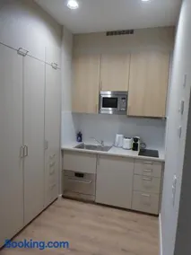 Studio Apartment 2 - Image 2