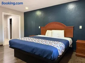 Rodeway Inn & Suites - Image 2