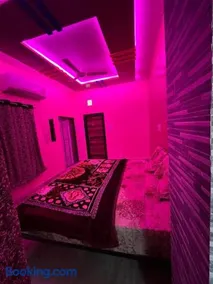 Hotel Shree Krishna Guest House - Image 1