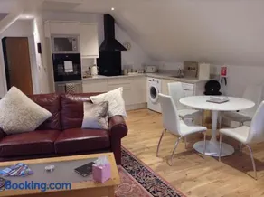 The BurnHowf apartment - Image 4