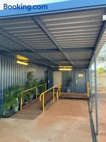 Summer Port Lodge - Image 2