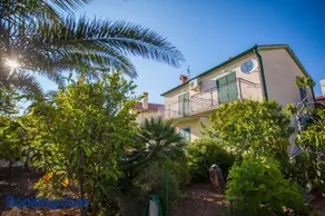 Villa Vosilla Apartments - Image 1
