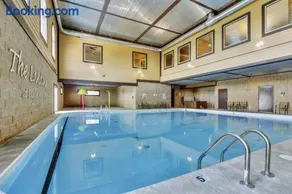 Penthouse Lakeview Haven - Image 2