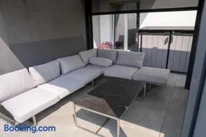 Star's Apartment - Image 4