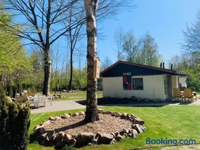 Bungalow 72 - Image 1