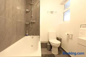 Lovely two bedroom apartment in London Old Street - Image 2