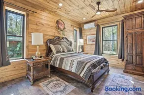 Luxury Barndominium Private Woodland Getaway! - Image 4