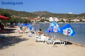 Apartments with parking space Vinisce - Trogir - 6117 - Image 4