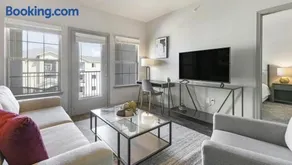 Landing - Modern Apartment with Amazing Amenities (ID1215X775) - Image 1