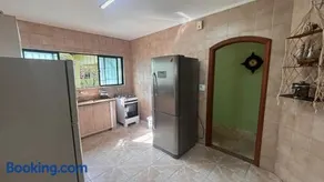 Casa a 50 metros da Praia da Riviera no Jardim São Lourenço - Casa com Wi-Fi - Image 3