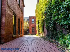 The Inn Down Town - Image 1