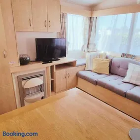 Firs Holiday Home At Southview, Skegness - Image 2
