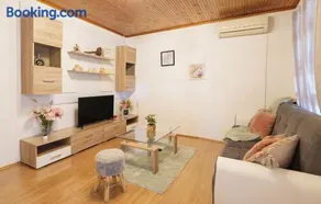 2 Bedroom Amazing Apartment In Lovran - Image 3