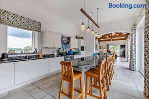 4 Bed in Slindon oc-t29883 - Image 2