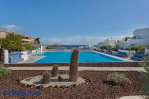Ferienhaus mit Garten, beheiztem Pool und Terrasse | Gartenblick - Image 1