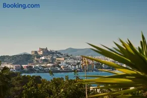 Talamanca 3-bedroom villa ensuite, nice sea view - Image 2