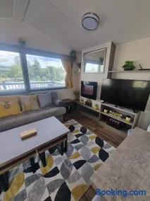 Luxury static caravan - Image 1