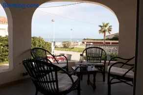 Beach villa in Denia - Image 1