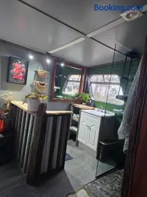 Banksia Bus - Image 2