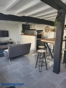 Maison de campagne individuelle et patio - Image 2