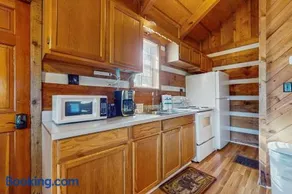 Cozy Log Cabin Sleeps 4 Hot Tub Deck Fireplace - Image 3