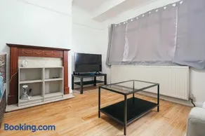 2 Bed, Wembley, Ealing, London - Image 3