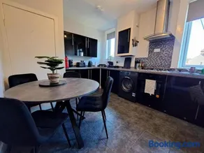Glasgow Apartment close to the airport - Image 2