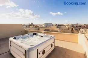 PH Jacuzzi &StunningTerrace Near Tarxien Temples - Image 2