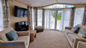 The Knightsbridge Luxury Stay, The Boulevard, Green Lawns - Image 3
