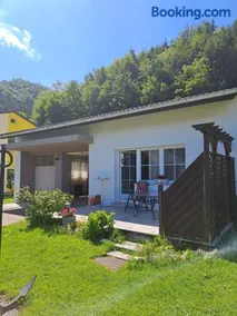 Haus beim Wasser im grünen in sehr ruhiger Lage!! - Image 1