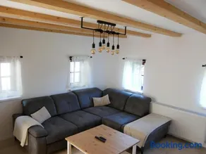 Hidden View House - Image 2