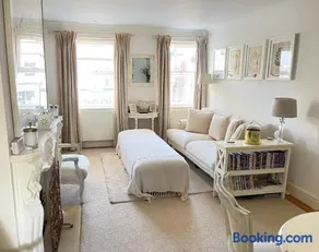 Beautiful Lymington New Forest Getaway - Image 4