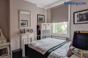 Windsor Road Retreat - Image 3