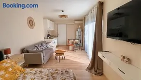 Studio climatisé-terrasse-Netflix-jardin à 10 min de Cassis - Image 1