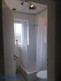 Ruhiges Zimmer direkt an den Leineauen - Image 3