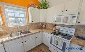 Seaside 5BR Caribbean Escape near the Rodanthe Pier - Image 3