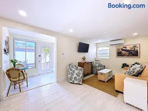 Enjoy A Reef Intermission steps from beach and bay - Image 2