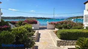 Pink Villa - Image 2