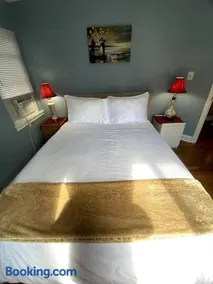 Cozy Boston Getaway Apartment Perfect for 2026 World Cup Visit, Free Parking - Image 2