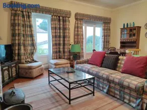 Classic 3BR Sintra Home near Beaches & Palaces - Image 1